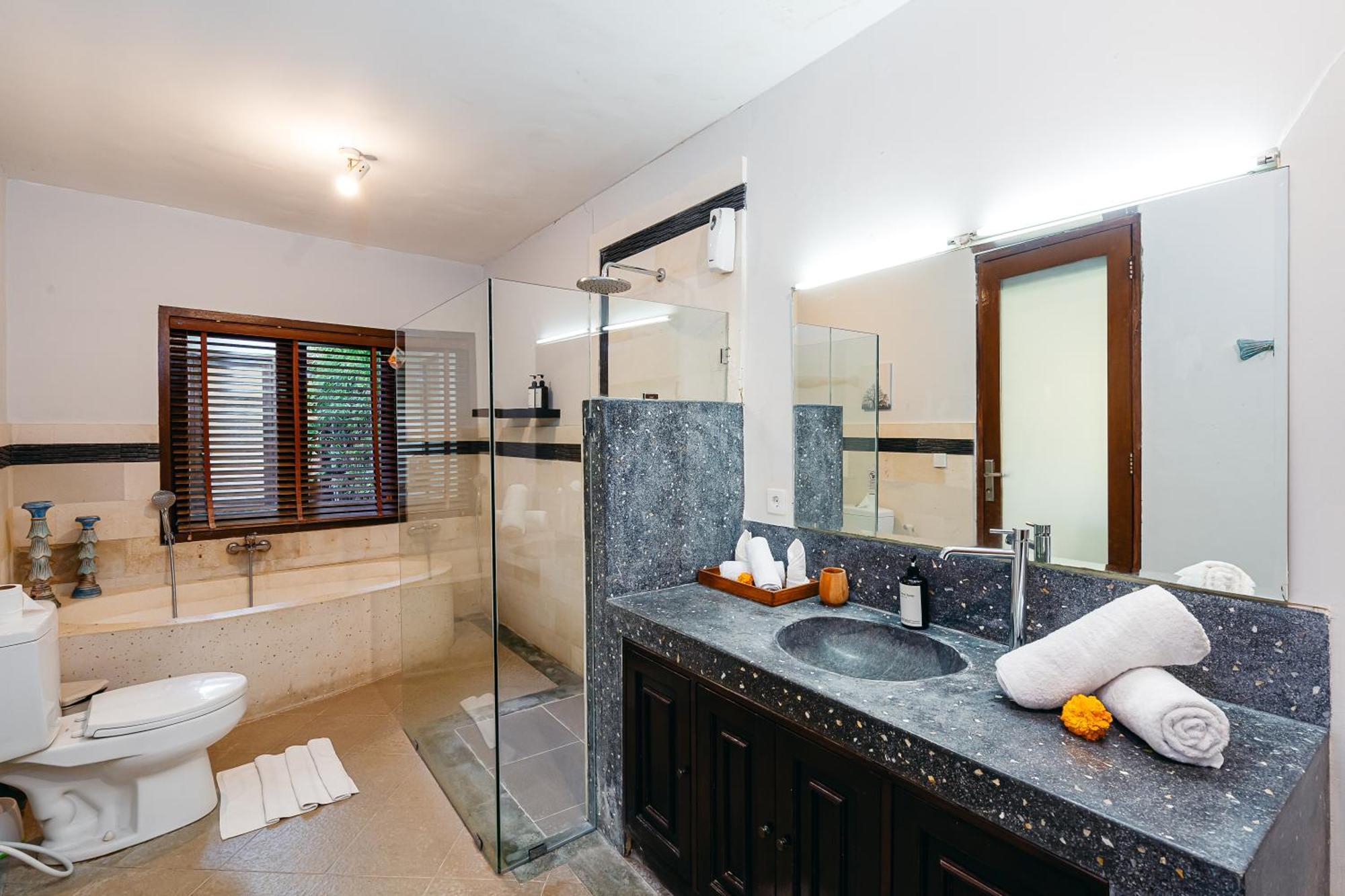 Mahayana Villa Batu Belig - Close To The Beach Canggu Extérieur photo